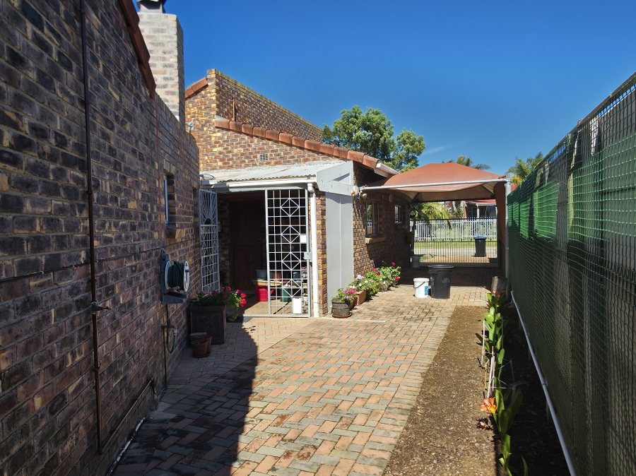 3 Bedroom Property for Sale in Noorsekloof Eastern Cape